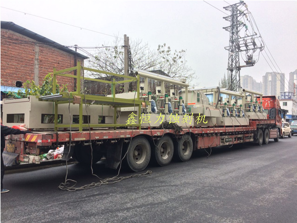 浙江金華客戶定制蝕刻機(jī)裝車(chē)發(fā)貨
